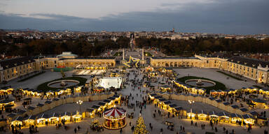 Sternsinger am Weihnachtsmarkt Schönbrunn