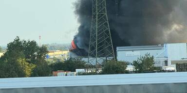 Brand im Industriezentrum NÖ Süd