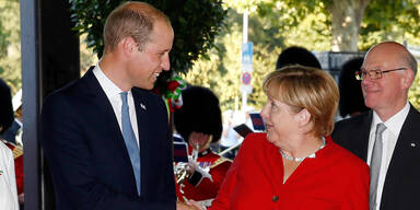 Prinz William + Angela Merkel