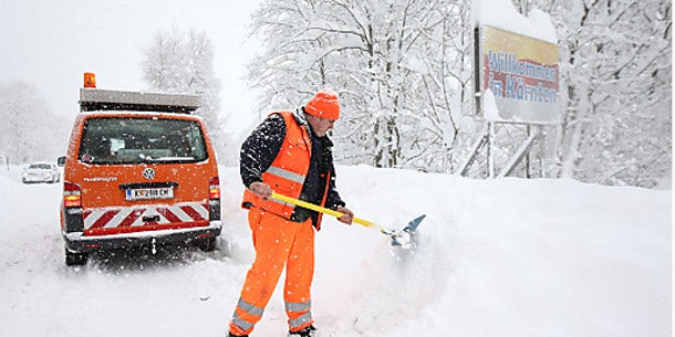 4 Tote bei Schneechaos in Österreich