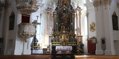 Öffentlicher Aufruf nach Ostermesse im Tiroler Zillertal