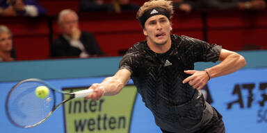 Zverev müht sich ins Wien-Halbfinale