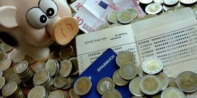 Österreicher horten 158 Mrd. Euro auf Sparkonten