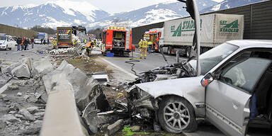 Lkw-Crash legte Inntal-Autobahn lahm