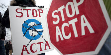 Innenministerium setzt ACTA aus