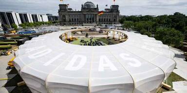 Fanzone am Reichstag