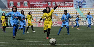 Afghanistans Fußballerinnen sollen ihre Trikots verbrennen