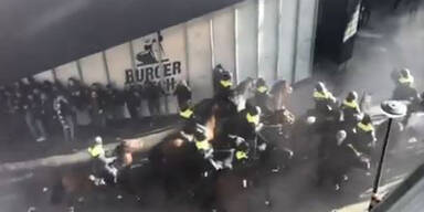 Juve-Fans randalieren vor Ajax-Stadion: Festnahmen