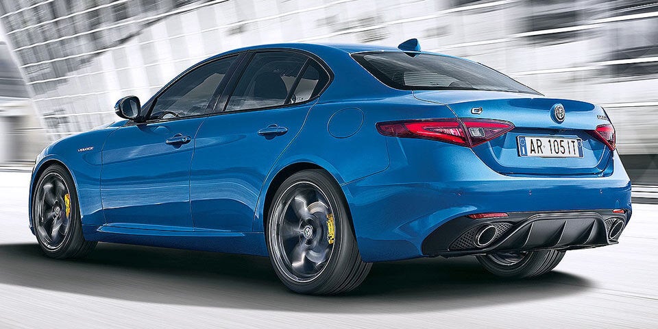 Alfa greift mit der Giulia Veloce an