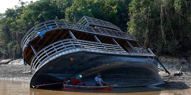 Boot auf Amazonas umgekippt.