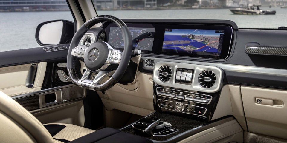 Mercedes G-Klasse mit passender Yacht