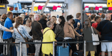 Airline stoppt Ticketverkauf wegen Flughafen-Chaos
