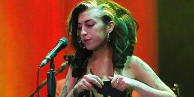 Winehouse wurde auf die Bühne gezwungen!