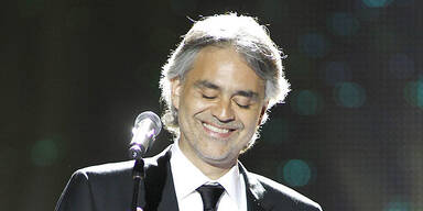 Andrea Bocelli singt mit Piaf