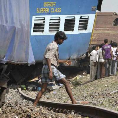 Indien: Blutiger Anschlag auf Zug