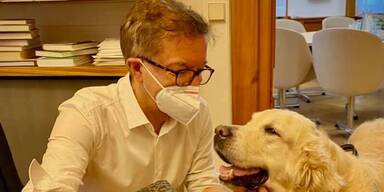 Anschober trauert um seinen Hund ''Agur''