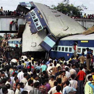 60 Tote nach Zugunglück in Indien