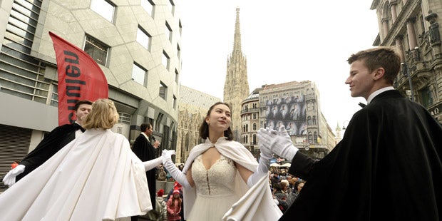 Wien tanzte wieder in den Fasching