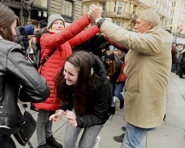 Wien tanzte wieder in den Fasching
