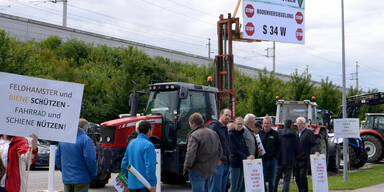 Bauern protestieren vor ÖVP-Parteitag