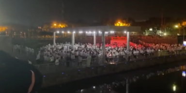 Shanghai: Eingesperrte Apple-Arbeiter stürmten aus Fabrik