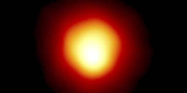 Dieses mit dem Hubble-Weltraumteleskop aufgenommene und am 10. August 2020 von der NASA veröffentlichte Bild zeigt den Stern Beteigeuze, einen roten Überriesen.