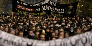 Heftige Zusammenstöße bei Protesten in Athen