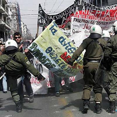 Streiks und Ausschreitungen in Athen