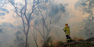 Nieselregen hilft Feuerwehr in Australien