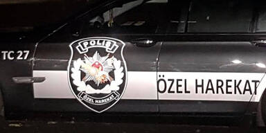 Berlin: Auto mit türkischem Anti-Terror-Emblem gesichtet