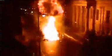 Schock-Video zeigt Autobomben-Explosion in Nordirland
