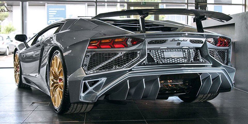 Letzter Aventador SV setzt auf Porsche-Lack