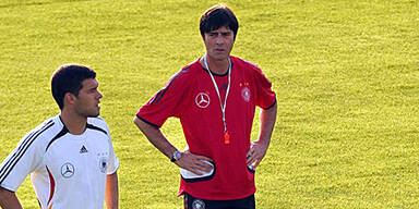 Löw kickt Ballack aus dem Team