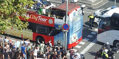Bus rast in Menschenmenge in Barcelona: Polizei bestätigt "Terror-Anschlag"
