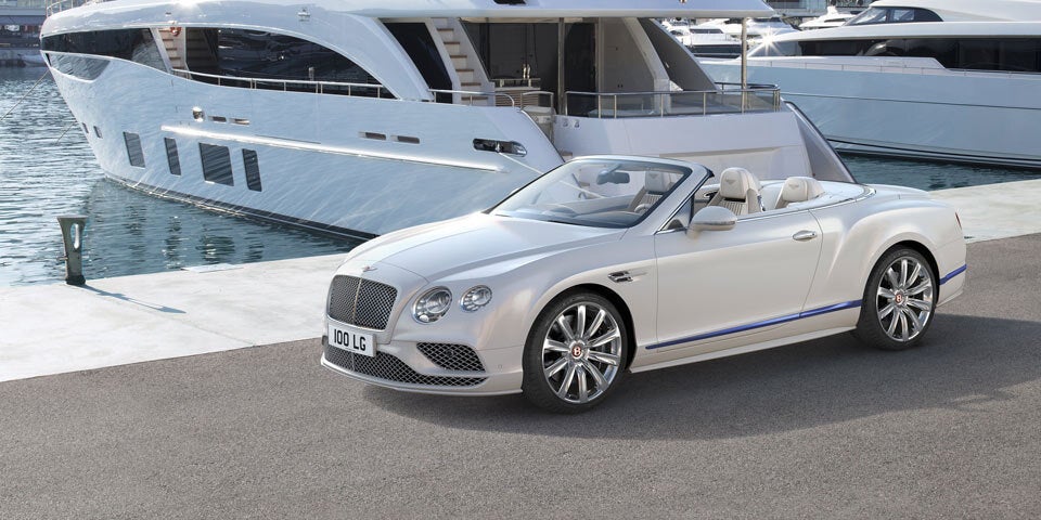 Continental GTC wird zum Abschied zur Yacht