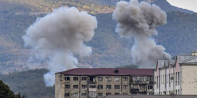 Armenien und Aserbaidschan vereinbaren Waffenruhe