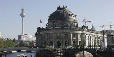 Anschlag auf Berliner Museen: 70 Exponate beschädigt