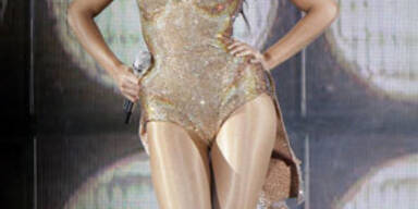 Beyoncé quetscht sich in zu enges Outfit