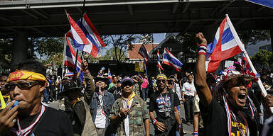 Regierungsgegner besetzen Bangkoks City