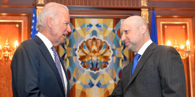 Jo Biden, Oleksander Turchinov