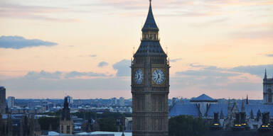 Big Ben wird zu Elizabeth Tower