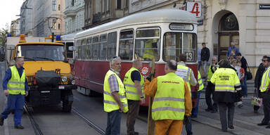 Bim-Crash in Wien: 12 Verletzte