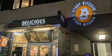 Im "Delicious" in Simmering werden Schnitzel, Burger & Co. mit Bitcoins bezahlt