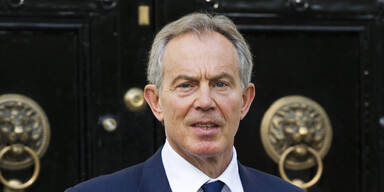 Blair: "Merkwürdige Taktik" der NATO