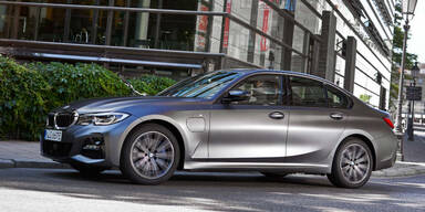 BMW 3er & 5er: Neue Plug-in-Hybrid-Einstiegsmodelle