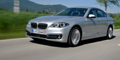 BMW-Dieb aus der Ferne in Auto eingesperrt