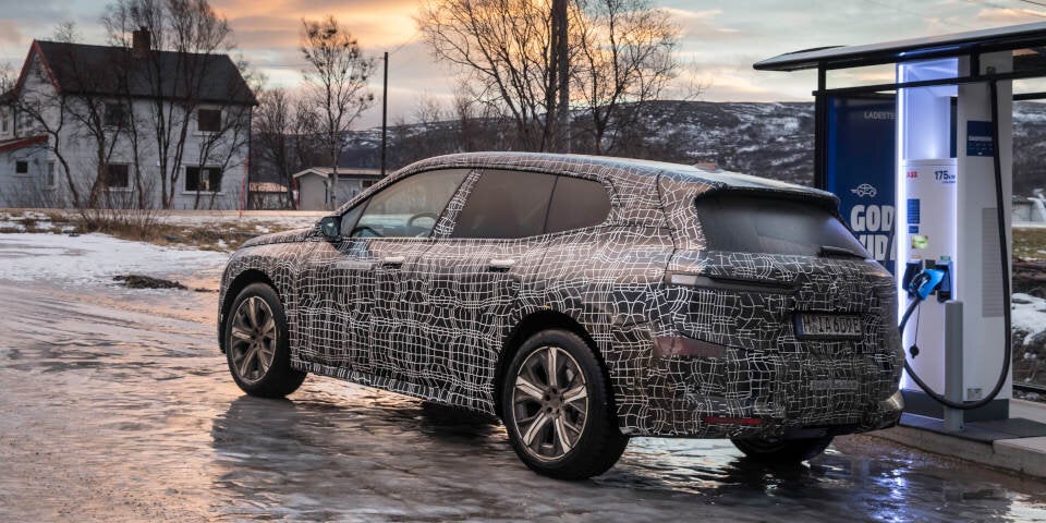 BMWs großes Elektro-SUV iX im Härtetest