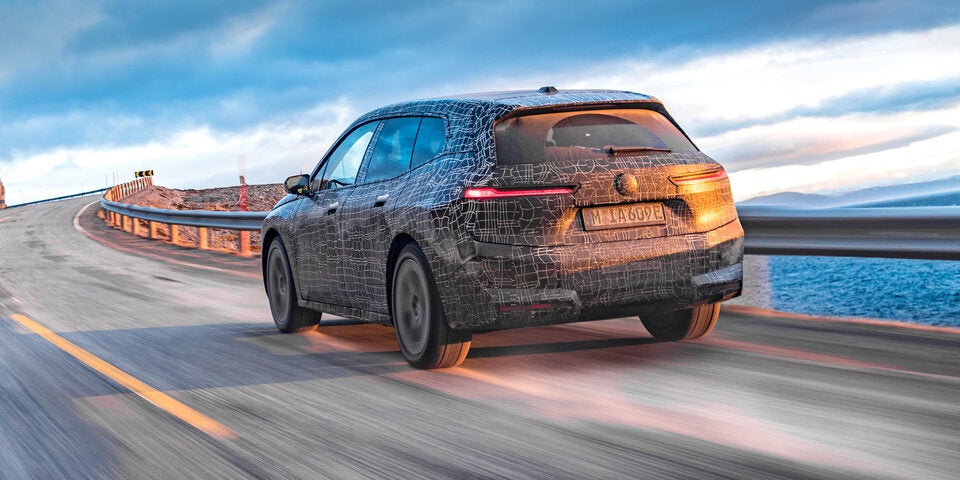 BMWs großes Elektro-SUV iX im Härtetest