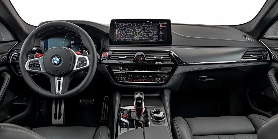 BMW frischt den M5 auf, Mercedes den AMG E 63
