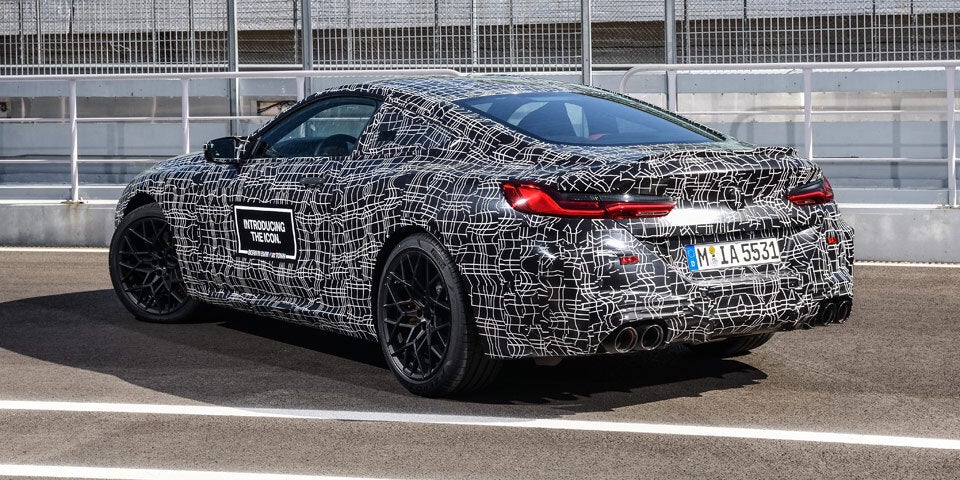 BMW lässt neuen M8 von der Leine
